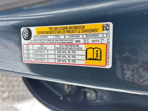 Used 2024 GMC Sierra 1500 SLE image 28