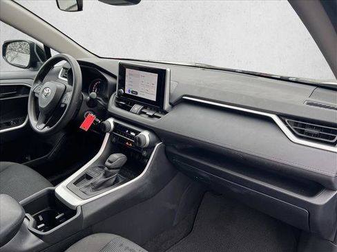 Certified 2025 Toyota RAV4 LE image 21