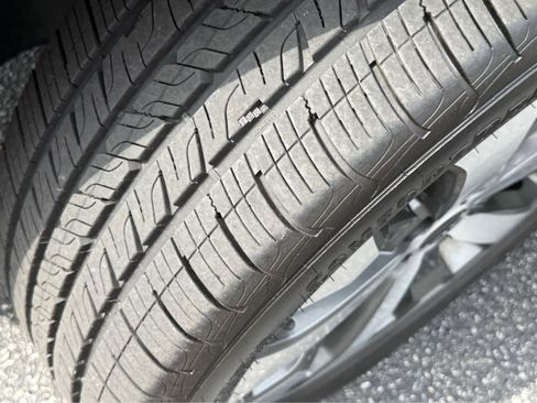 Used 2022 Kia Telluride S image 10