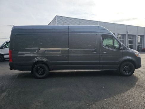 New 2025 Mercedes-Benz Sprinter 2500 image 7