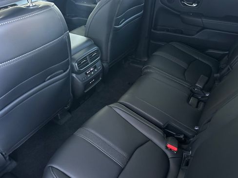New 2025 Honda Pilot EX-L image 13