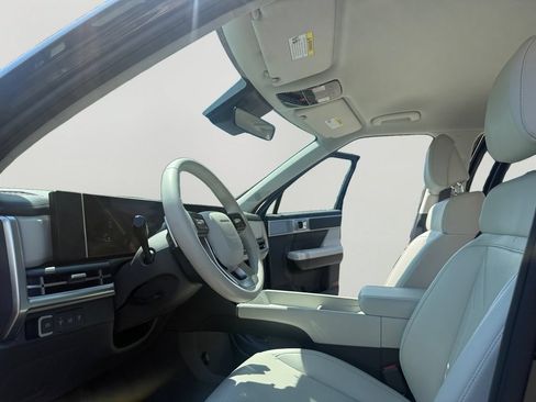 Used 2025 Hyundai Santa Fe SEL AWD/4WD image 9