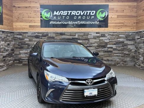 Used 2016 Toyota Camry XLE w/ Moonroof Package FWD image 2