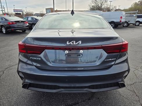 Used 2023 Kia Forte LXS FWD image 7