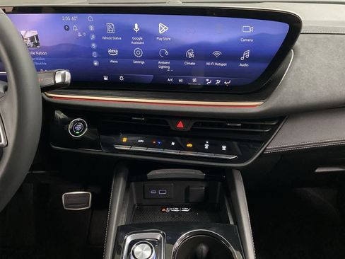 Used 2025 Buick Envision Sport Touring image 23