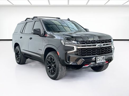 Used 2022 Chevrolet Tahoe Z71 w/ Luxury Package AWD/4WD image 3