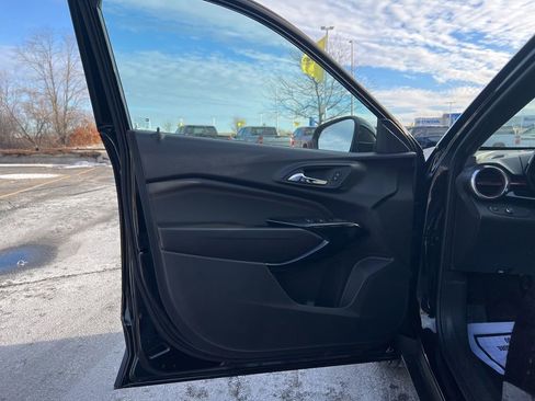 New 2026 Chevrolet Trax RS w/ Sunroof Package image 7