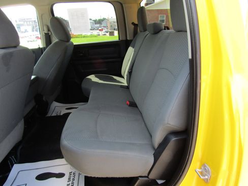 Used 2017 RAM 2500 Tradesman w/ Chrome Appearance Group image 14