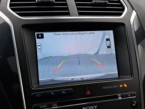 Used 2017 Ford Explorer Limited w/ Equipment Group 301A image 18