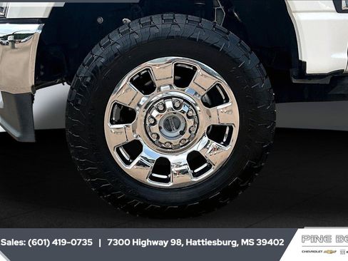 Used 2023 Ford F250 Lariat w/ Lariat Ultimate Package AWD/4WD image 8