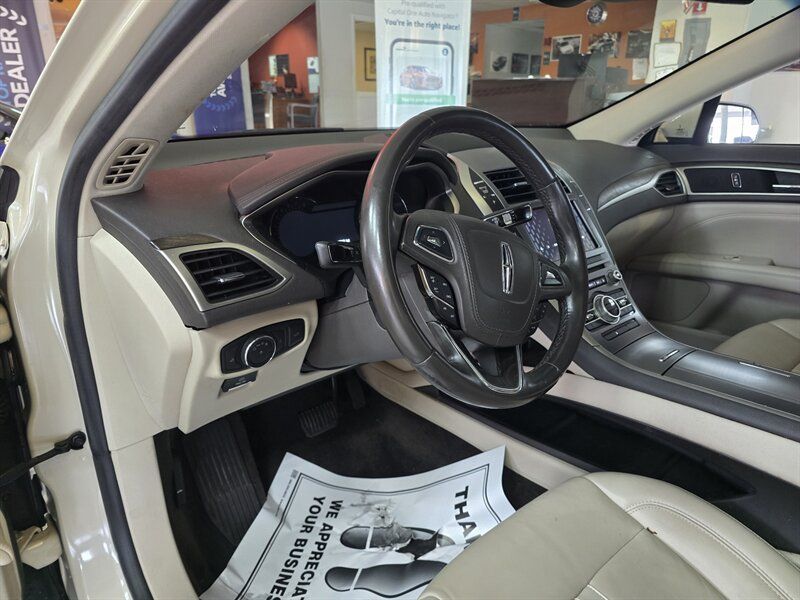 Used 2018 Lincoln MKZ Select w/ Select Plus Package AWD/4WD image 8