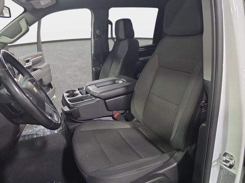 Used 2025 Chevrolet Silverado 3500 LT w/ Safety Package image 15