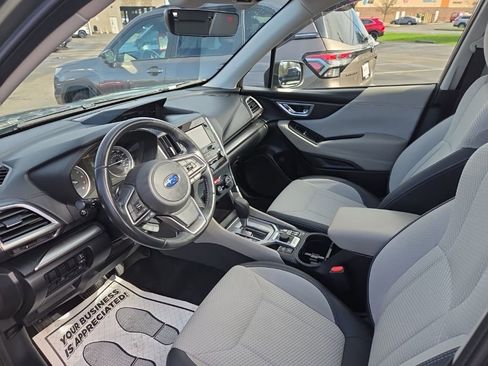 Used 2019 Subaru Forester Premium w/ All-Weather Package image 6