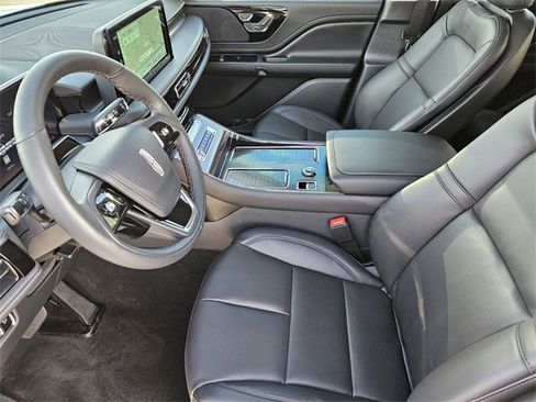 New 2026 Lincoln Aviator 2WD image 12