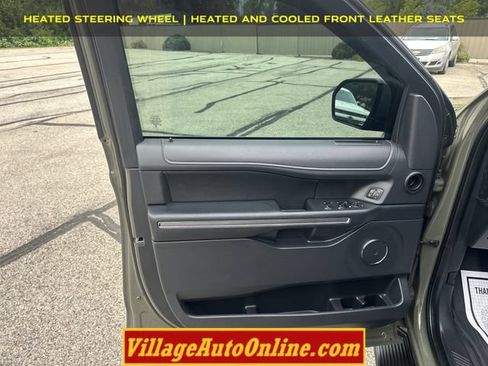 Used 2024 Ford Expedition XLT AWD/4WD image 10