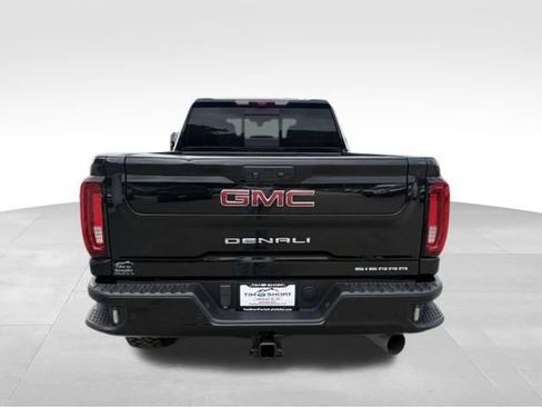 Used 2022 GMC Sierra 2500 Denali w/ Denali Black Diamond Edition AWD/4WD image 10