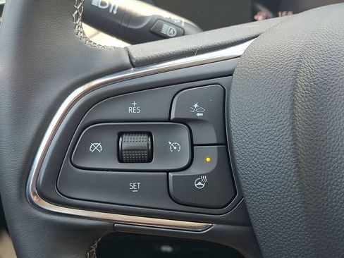 Certified 2024 Buick Encore GX Preferred w/ Comfort Package FWD image 22