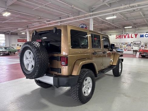 Used 2015 Jeep Wrangler Unlimited Sahara image 5