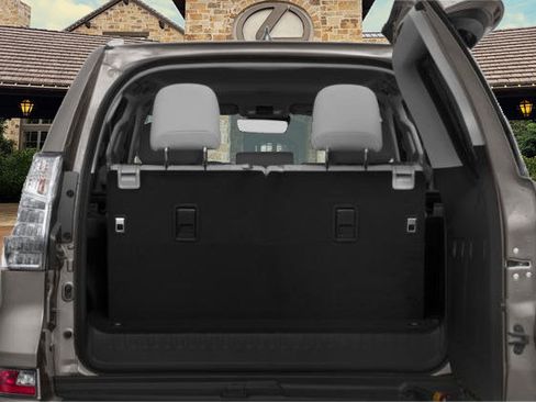 Used 2021 Lexus GX 460 Premium image 11