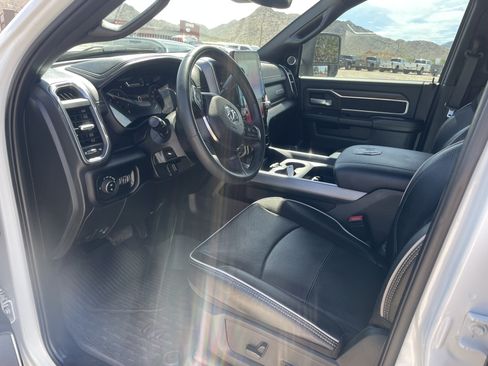 Used 2018 RAM 3500 Laramie AWD/4WD image 10