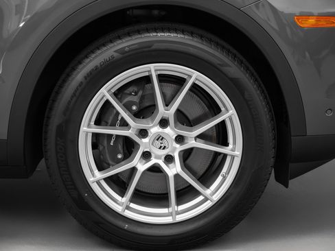 Certified 2025 Porsche Cayenne image 15