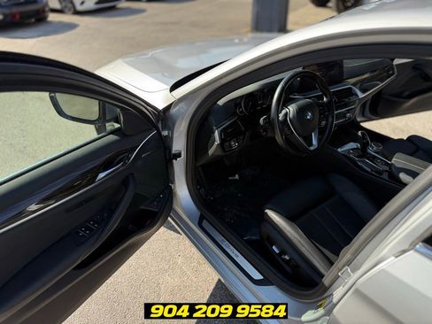 Used 2018 BMW 530e w/ Premium Package 2 RWD image 20