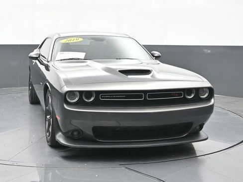 Used 2019 Dodge Challenger R/T RWD image 20