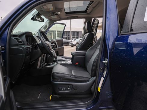 Used 2022 Toyota 4Runner SR5 Premium w/ Moonroof Package image 34