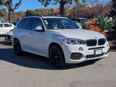 Used 2018 BMW X5 xDrive35i w/ M Sport Package image 3