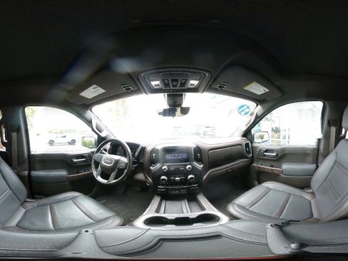 Used 2021 GMC Sierra 1500 Denali w/ Technology Package AWD/4WD image 9