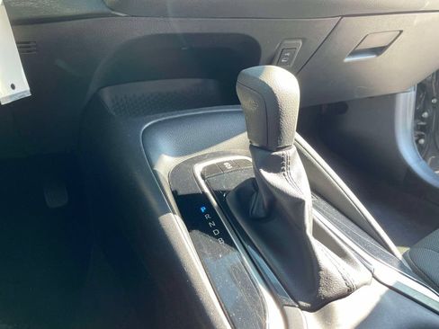 Used 2024 Toyota Corolla LE FWD image 32