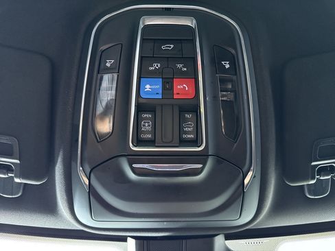 Used 2024 Jeep Grand Cherokee Altitude AWD/4WD image 30