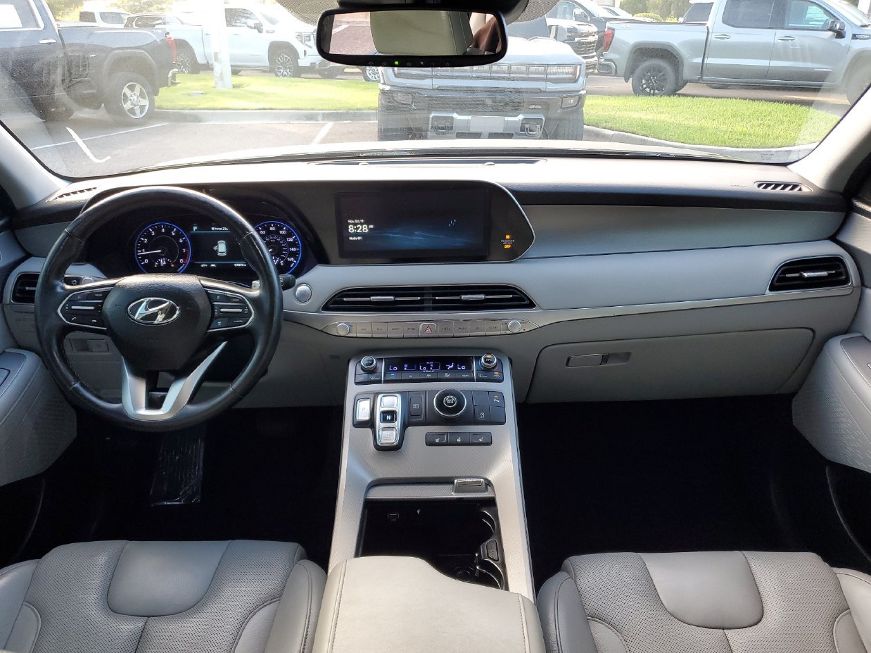 Used 2022 Hyundai Palisade SEL w/ 8P Bench Seat Package FWD image 11