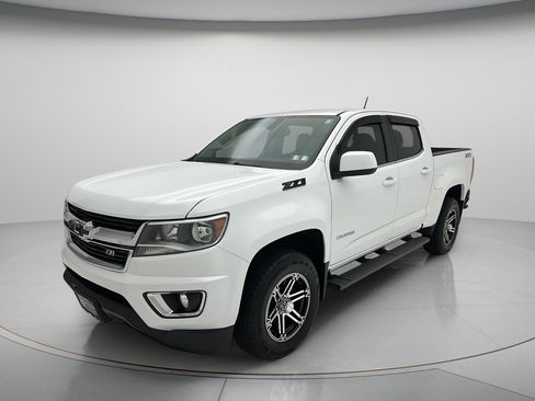 Used 2018 Chevrolet Colorado LT w/ LT Convenience Package AWD/4WD image 3