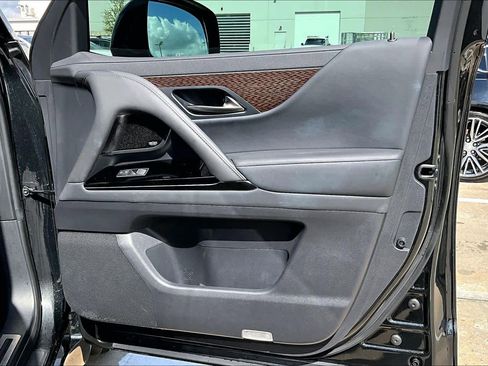 Used 2023 Lexus LX 600 4WD w/ Accessory Package (Z1) image 23