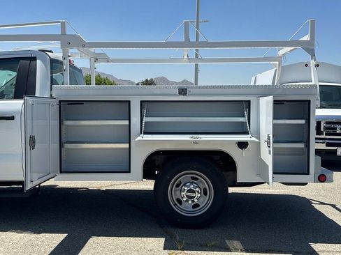 New 2025 Ford F350 XL w/ XL Chrome Package RWD image 25