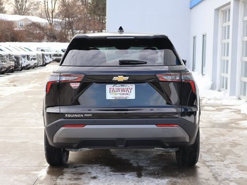 New 2026 Chevrolet Equinox LT w/ LPO, Floor Liner Package image 9
