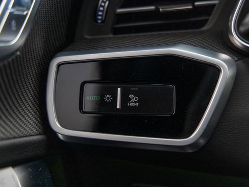 Used 2025 Audi RS 6 performance image 65