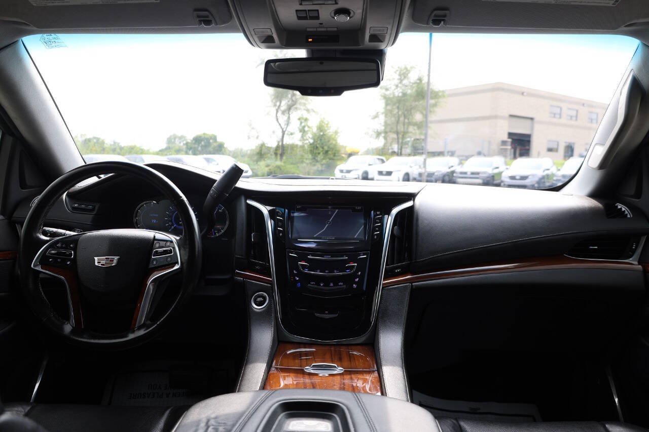 Used 2016 Cadillac Escalade Luxury AWD/4WD image 14