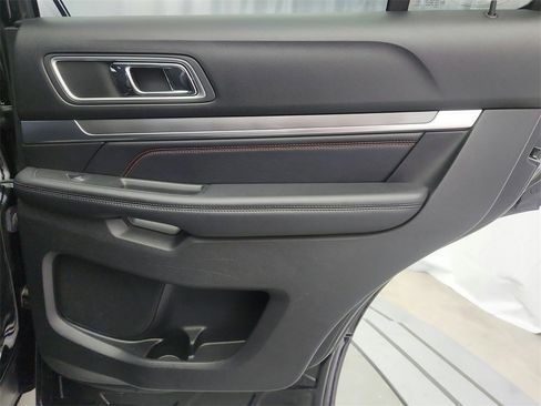Used 2018 Ford Explorer Sport image 29