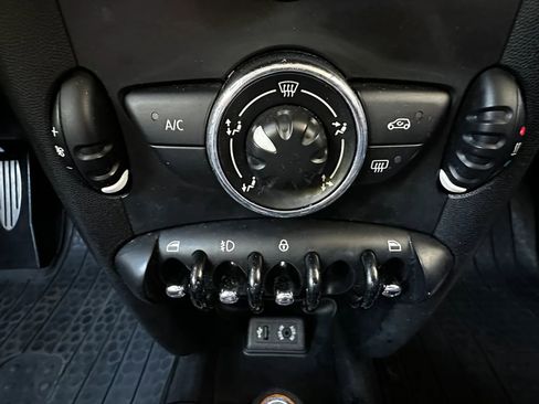 Used 2013 MINI Cooper S FWD image 32