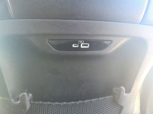 Used 2022 Chrysler Pacifica Touring-L FWD image 21