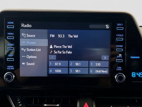 Used 2019 Toyota C-HR XLE FWD image 10