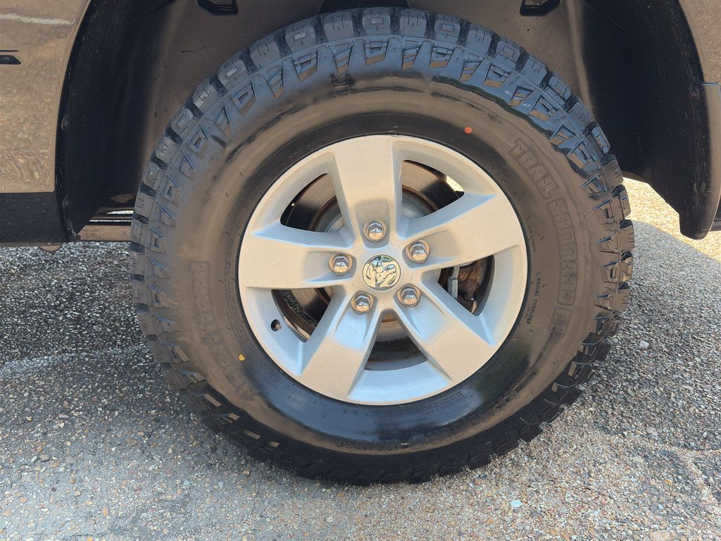 Used 2020 RAM 1500 Classic SLT AWD/4WD image 21
