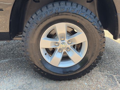Used 2020 RAM 1500 Classic SLT AWD/4WD image 21