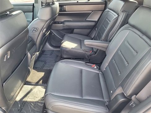 New 2025 Hyundai Santa Fe Calligraphy image 6