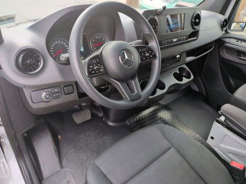 Used 2023 Mercedes-Benz Sprinter 144 Cargo image 9