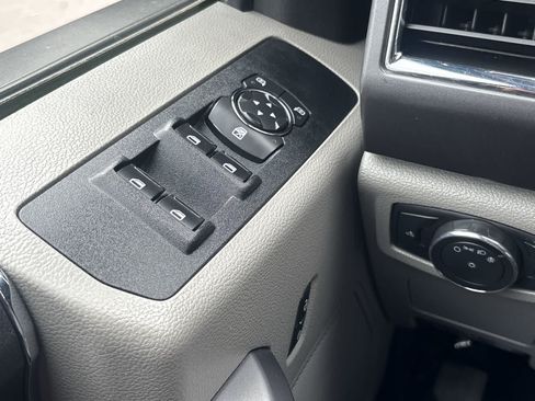 Used 2018 Ford F250 XLT AWD/4WD image 28