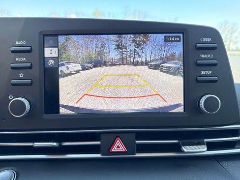 New 2026 Hyundai Elantra Hybrid FWD image 21
