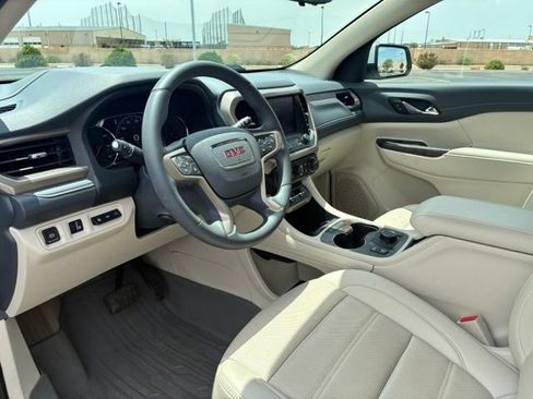 Used 2023 GMC Acadia Denali w/ Denali Ultimate Package FWD image 10